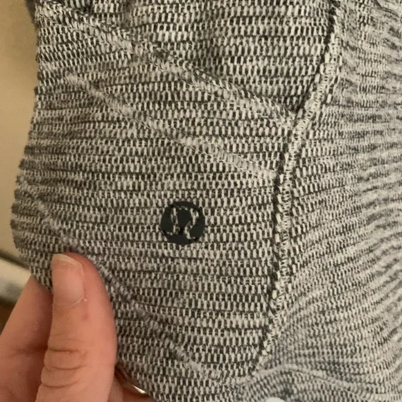Lululemon Base Runner 1/2 Zip
Heathered Herringbone Heathered Black White - Picture 10 of 11